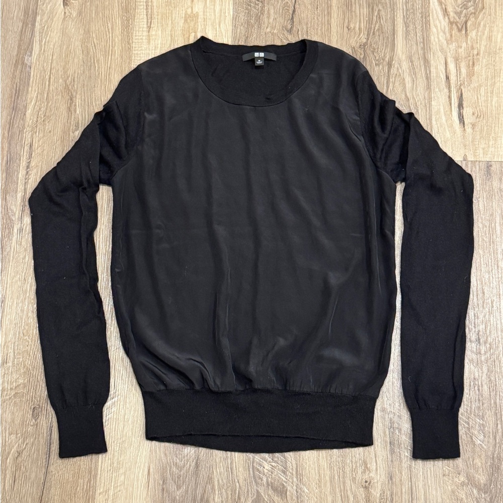 Uniqlo Crew Neck Wool Shear Front Sweater Black Classic Women's Size Medium